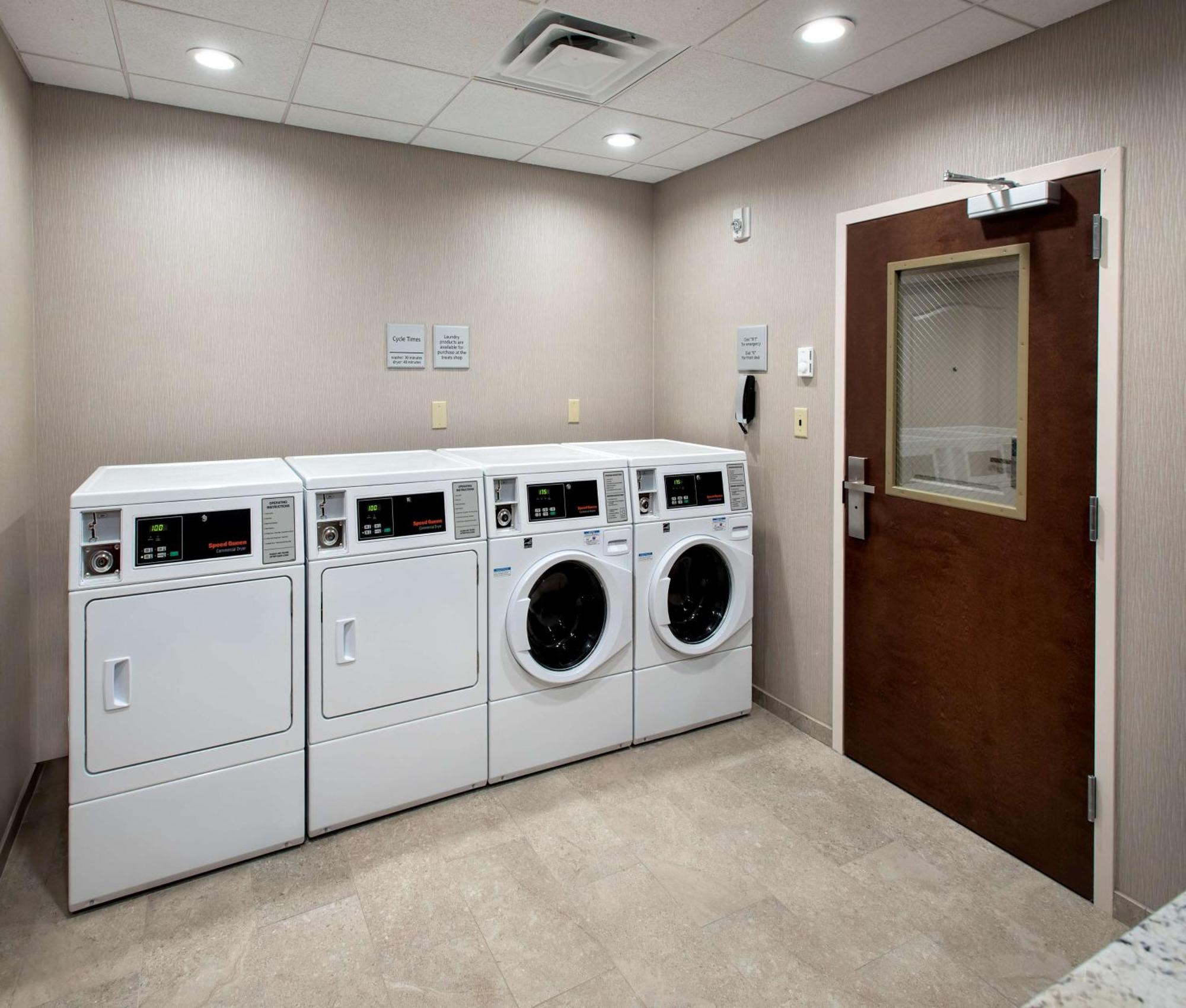 Hampton Inn By Hilton New Paltz, Ny Εξωτερικό φωτογραφία